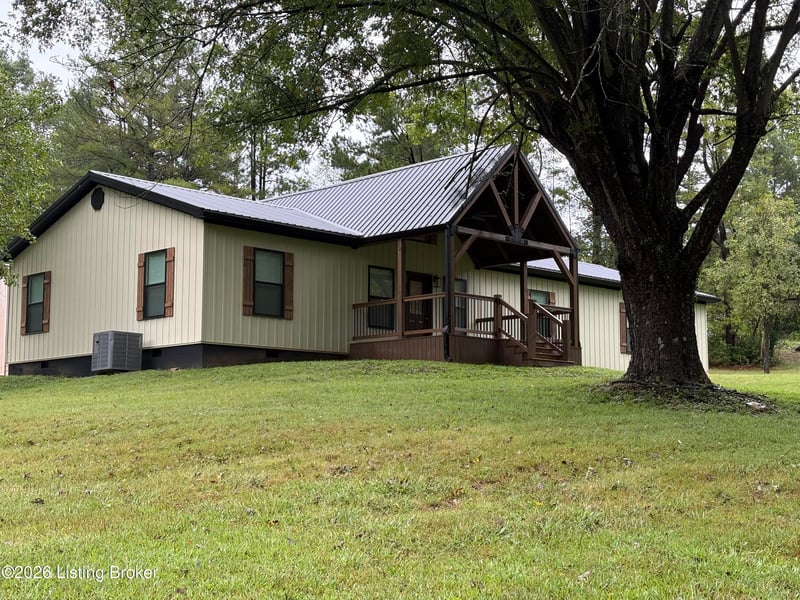 1825 Ky 1385, Hardinsburg, KY 40143