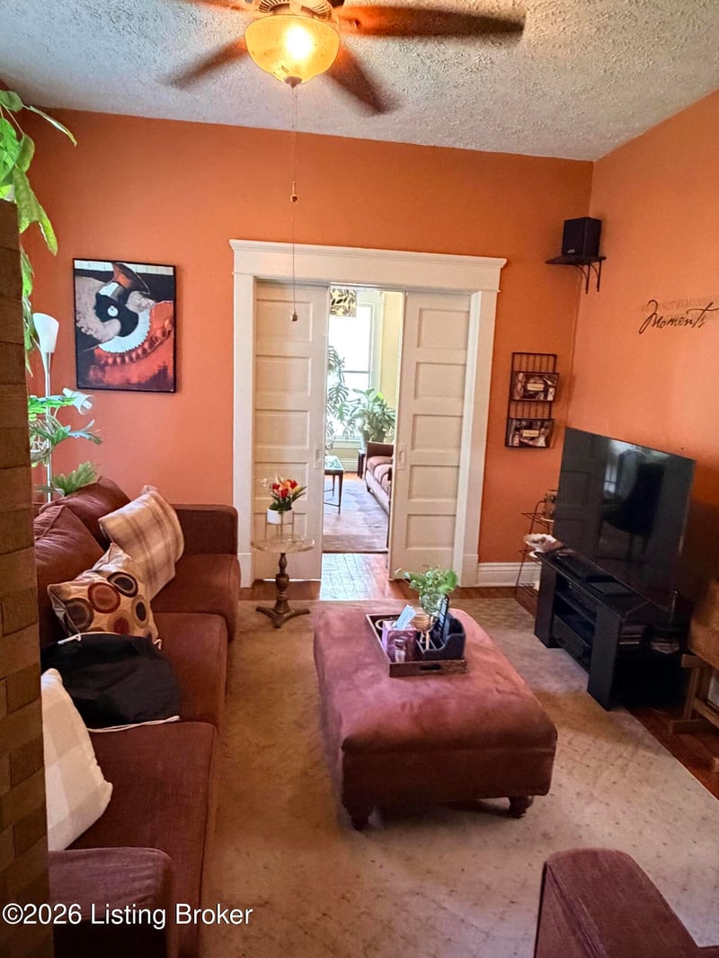 1829 W Burnett Ave, Louisville, KY 40210