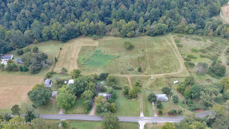 1829A Martin Hill Rd, Shepherdsville, KY 40165