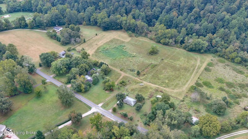1829A Martin Hill Rd, Shepherdsville, KY 40165