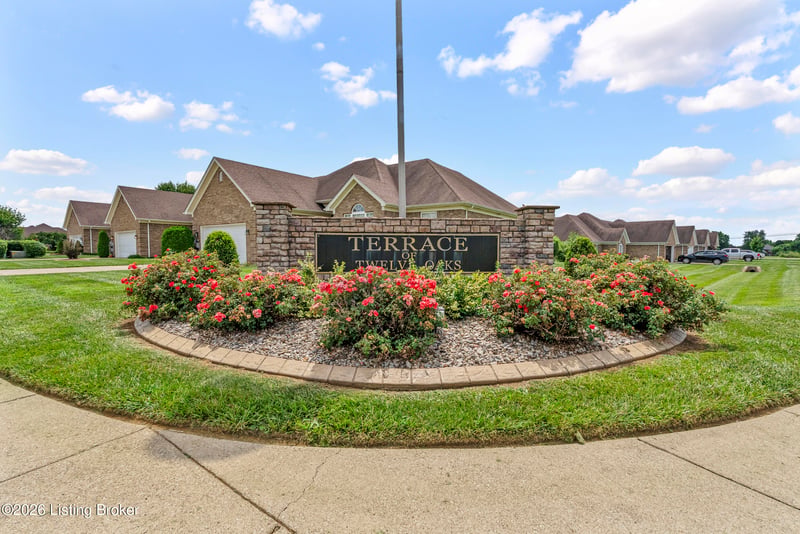 183 Hardy Ln, Mt Washington, KY 40047