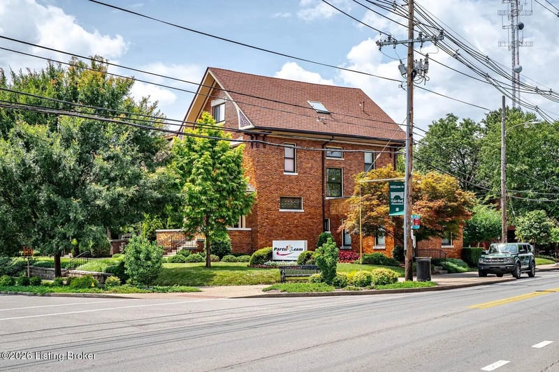 1833 Windsor Pl, Louisville, KY 40204