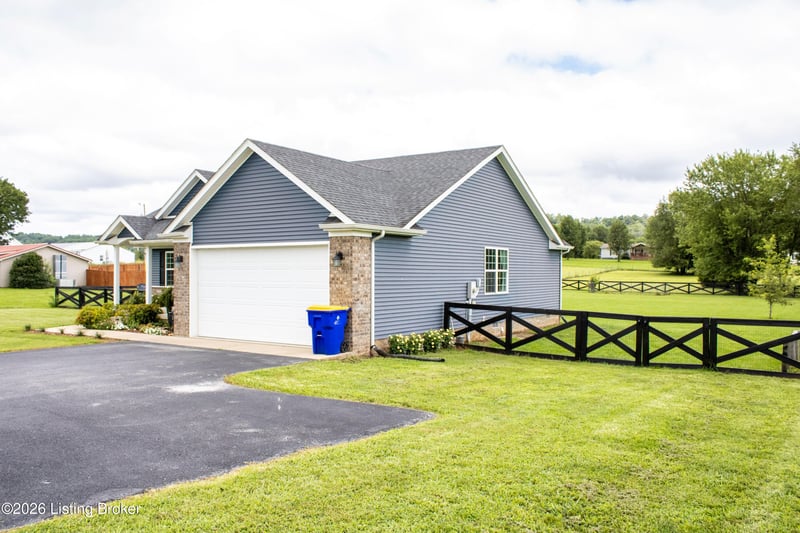 18343 Louisville Rd, Smiths Grove, KY 42171