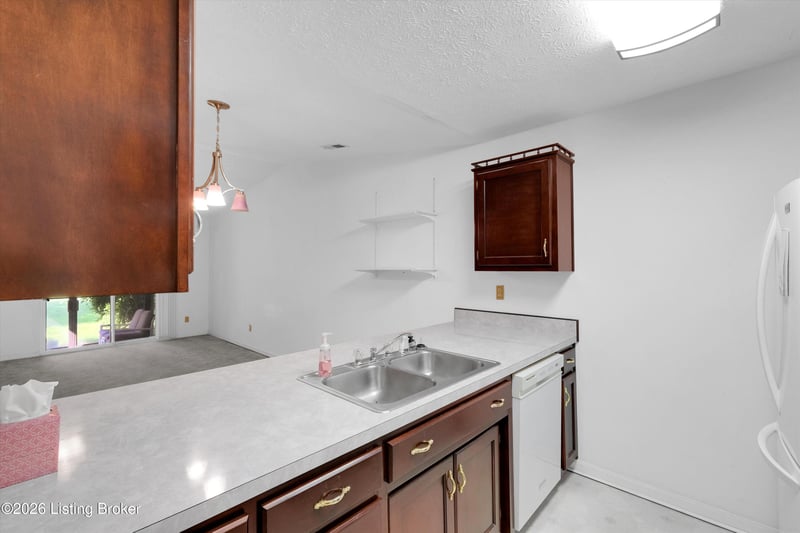 185 Beechtree Ln, Mt Washington, KY 40047