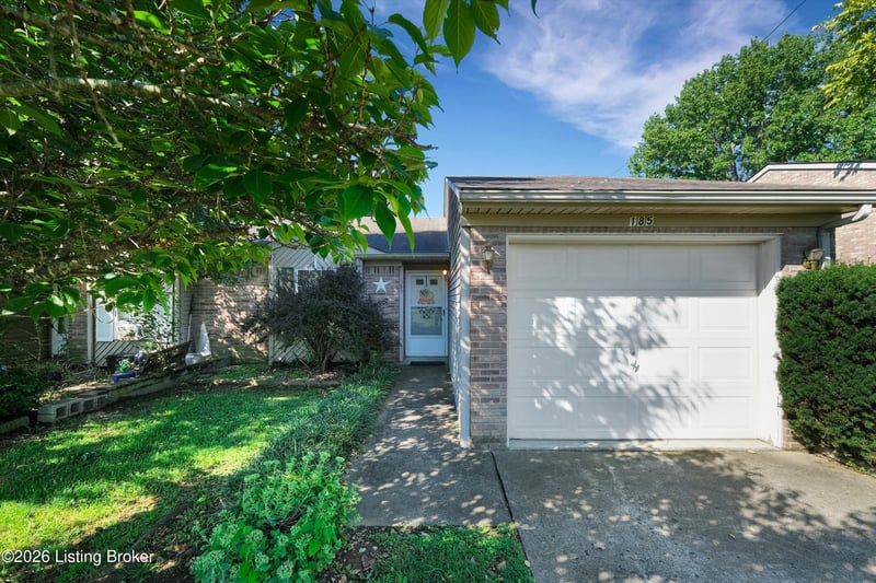 185 Beechtree Ln, Mt Washington, KY 40047