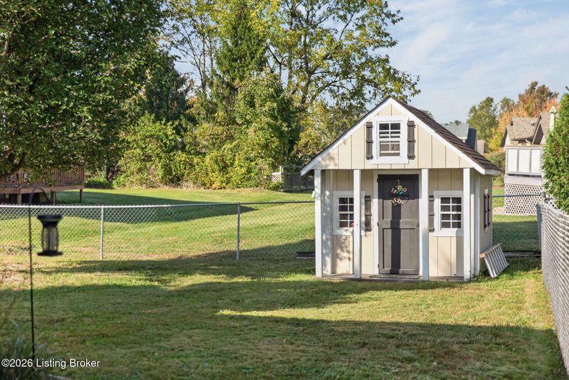 1851 Locust St, Madison, IN 47250