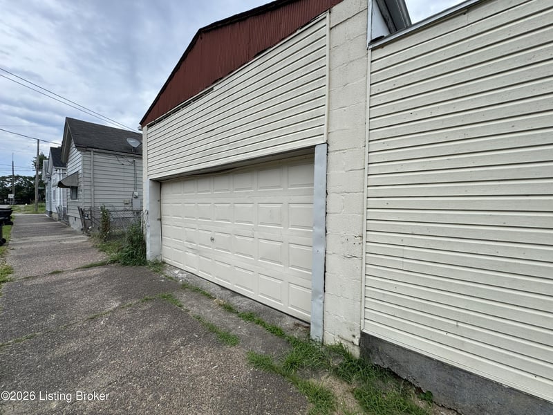1853 Bank St, Louisville, KY 40203