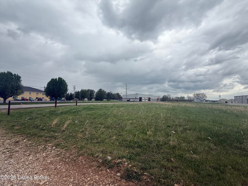 1855 Armory Pl, Brandenburg, KY 40108