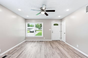 1855 Heaton Rd, Louisville, KY 40216