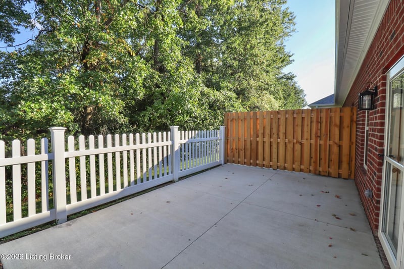 186 Bullitt Creek Dr #6, Shepherdsville, KY 40165