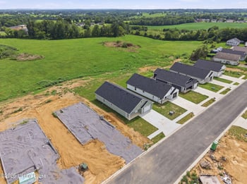 186 Charles Carr Dr, Harrodsburg, KY 40330