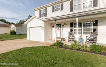 1889 S Woodland Dr, Radcliff, KY 40160