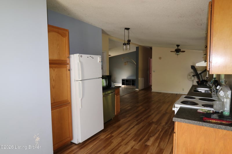 189 Pine Valley Dr, Shepherdsville, KY 40165