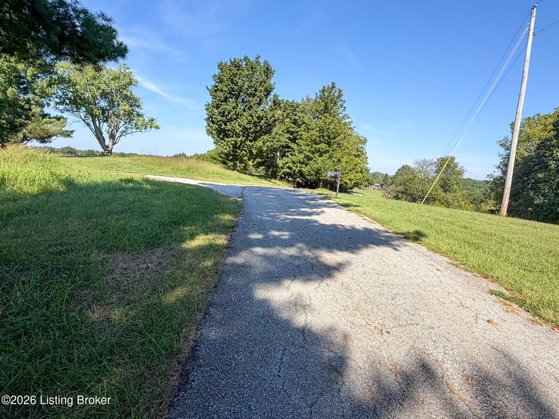 1900 Ritter Ln, Waddy, KY 40076