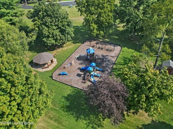 1902 Wesley Ave, Louisville, KY 40220