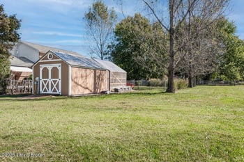 1904 Covey Trace Rd, La Grange, KY 40031