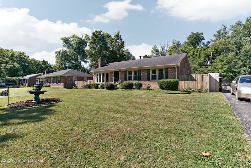 1906 Herr Ln, Louisville, KY 40222