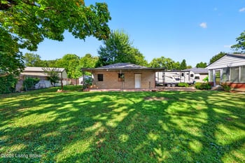 1906 Lampter St, Louisville, KY 40216