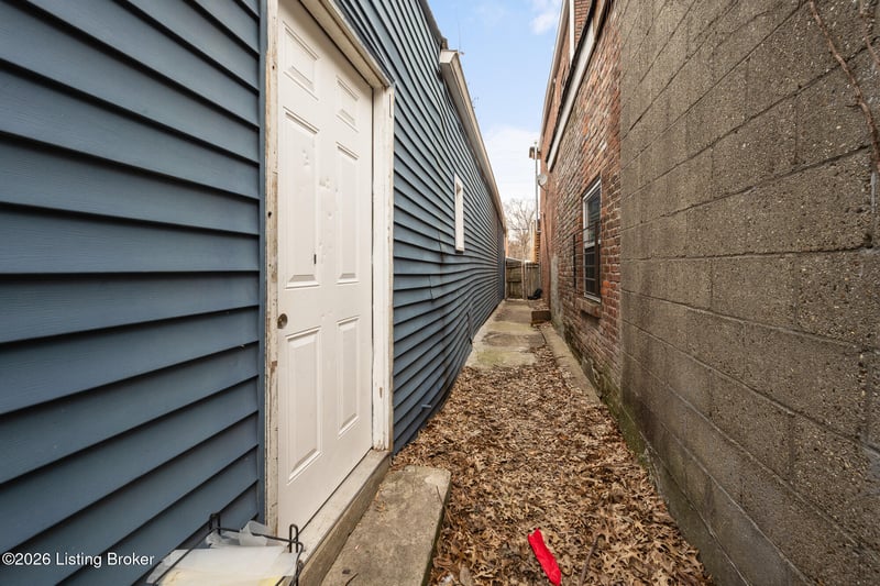 1912 W Market St, Louisville, KY 40203