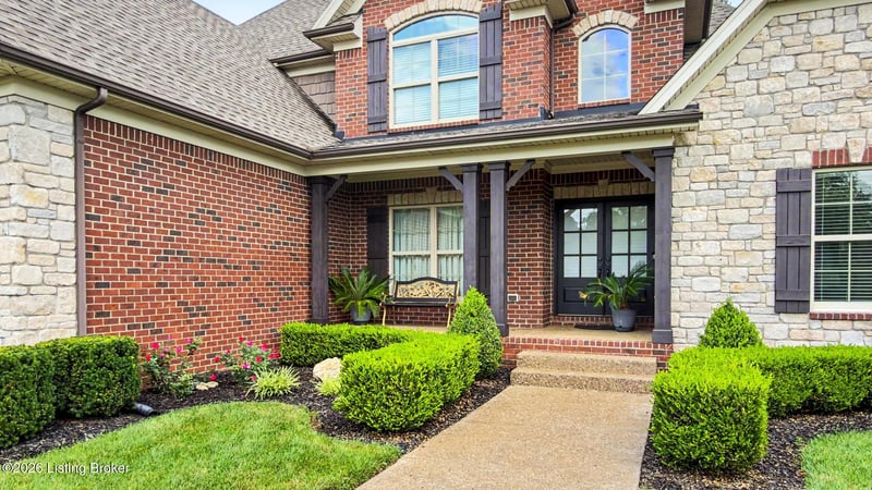 19120 Sturbridge Cir, Louisville, KY 40245