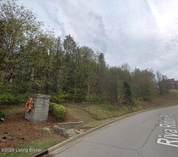 1917 Riva Ridge Rd, Louisville, KY 40214