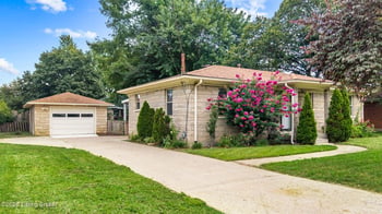1917 Upper Hunters Tc, Louisville, KY 40216