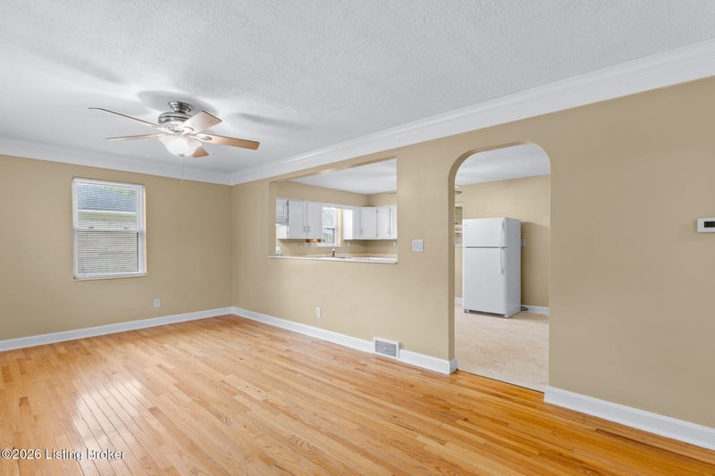 1917 Upper Hunters Tc, Louisville, KY 40216