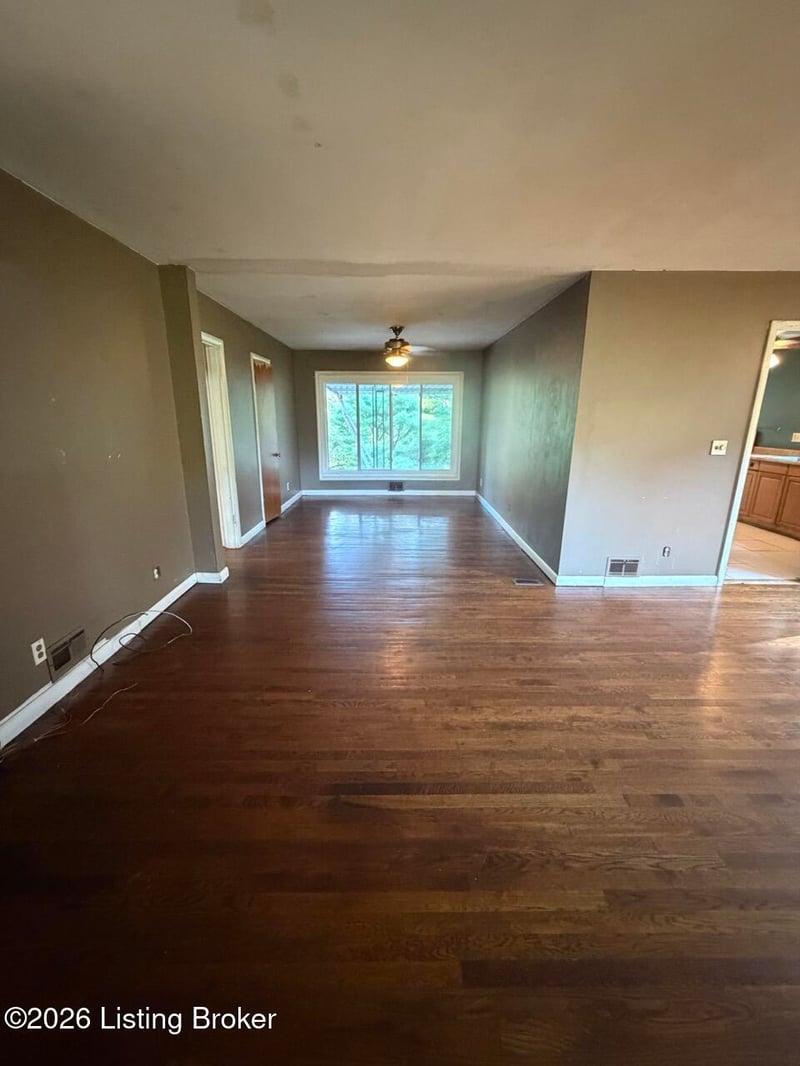 1918 Redleaf Dr, Briarwood, KY 40242