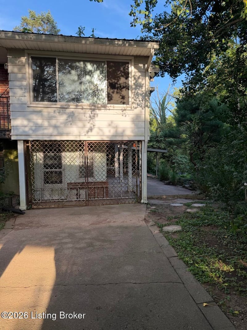 1918 Redleaf Dr, Briarwood, KY 40242