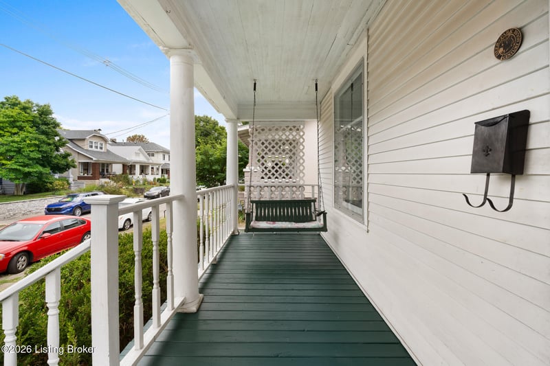 1919 Deerwood Ave, Louisville, KY 40205