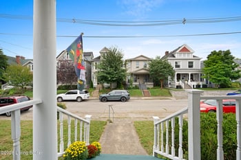1919 Deerwood Ave, Louisville, KY 40205