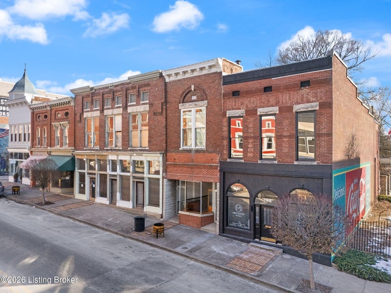 192 S Main St, Versailles, KY 40383