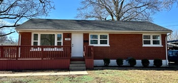 1920 Dixie Garden Dr, Louisville, KY 40272