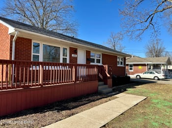 1920 Dixie Garden Dr, Louisville, KY 40272