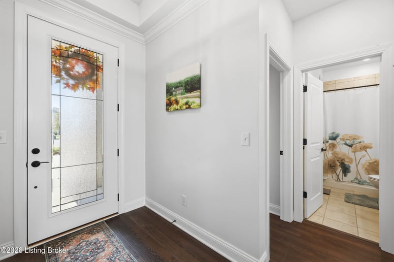 1922 Dressage Cir, Louisville, KY 40245