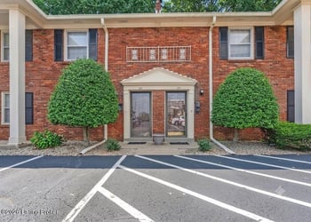 1926 Goldsmith Ln #85, Louisville, KY 40218