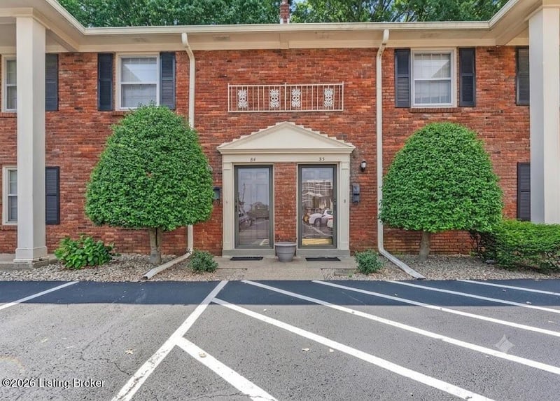 1926 Goldsmith Ln #85, Louisville, KY 40218