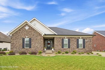 1928 Scenic Lakes Dr, Louisville, KY 40245