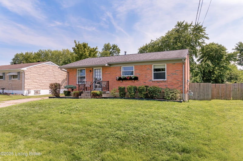 193 S Circlecrest Dr, Louisville, KY 40229