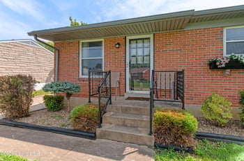 193 S Circlecrest Dr, Louisville, KY 40229