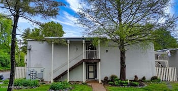 1935 Gardiner Ln #APT D48, Louisville, KY 40205