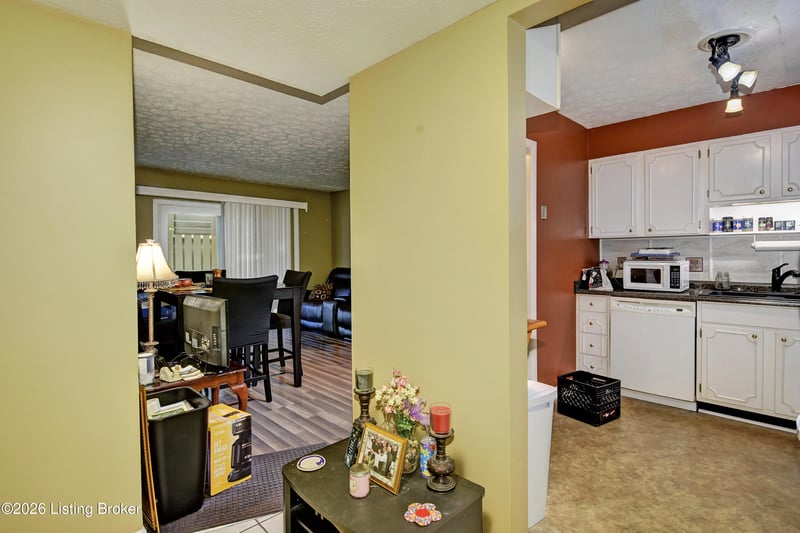 1935 Gardiner Ln #APT E70, Louisville, KY 40205