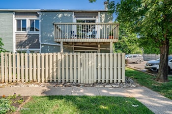 1935 Gardiner Ln #APT E80, Louisville, KY 40205