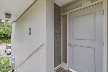 1935 Gardiner Ln #D62, Louisville, KY 40205