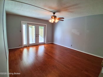 1935 Gardiner Ln #H117, Louisville, KY 40205