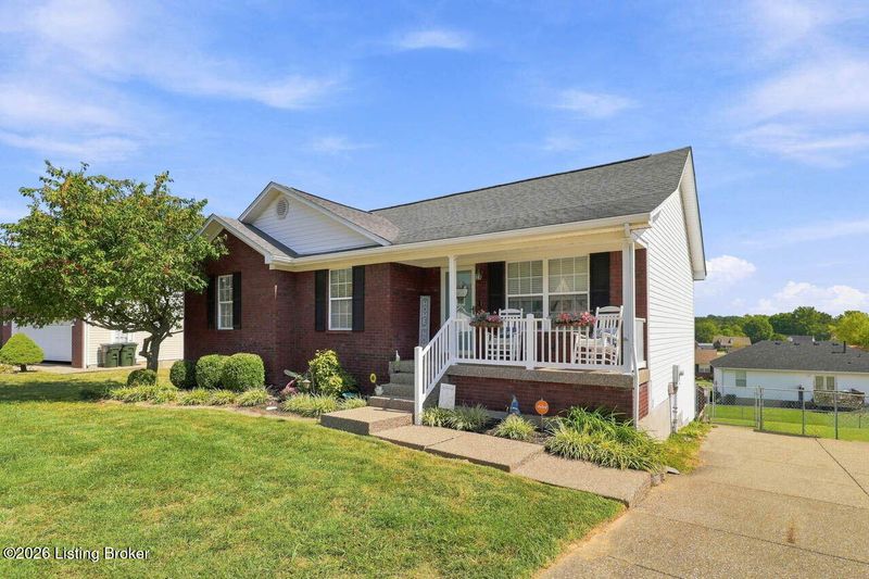194 Holly Marie Dr, Mt Washington, KY 40047