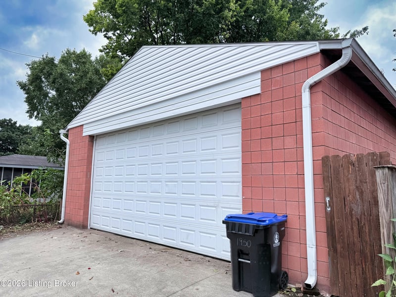 1950 Roanoke Ave, Louisville, KY 40205
