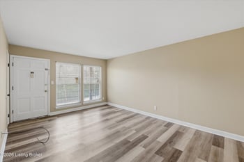 1972 Goldsmith Ln #4, Louisville, KY 40218