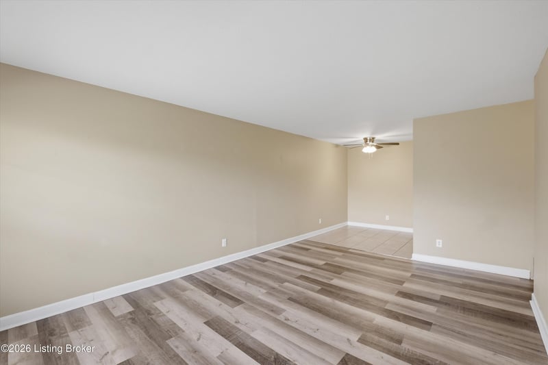 1972 Goldsmith Ln #4, Louisville, KY 40218