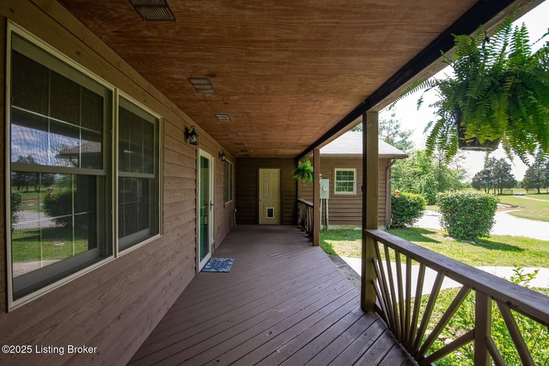 1974 N Grandview Church Rd, Cecilia, KY 42724